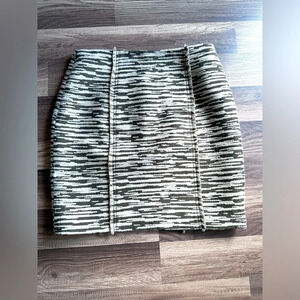 Worth wool textured pencil skirt size 4